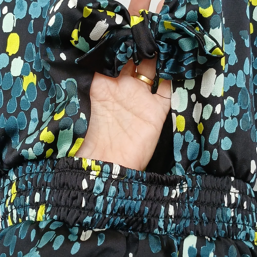 Torrid Black Surplice Long Sleeve Top With Green Dot Print Size 3X Bow Back - Picture 5 of 8
